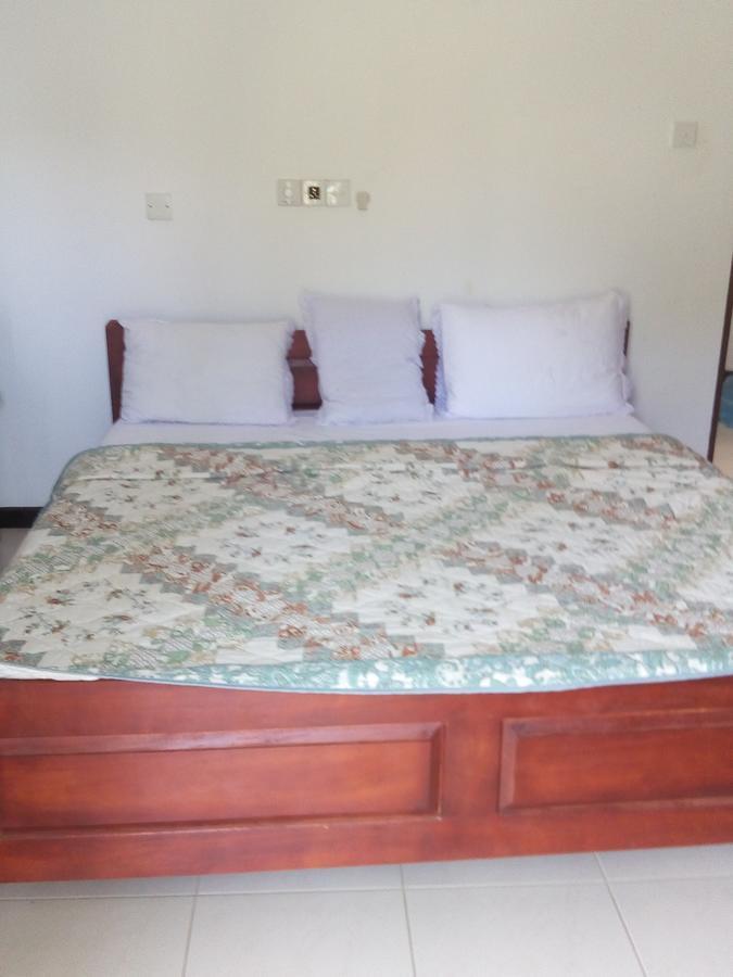 Hotel Whitehouse Tissamaharama Zewnętrze zdjęcie