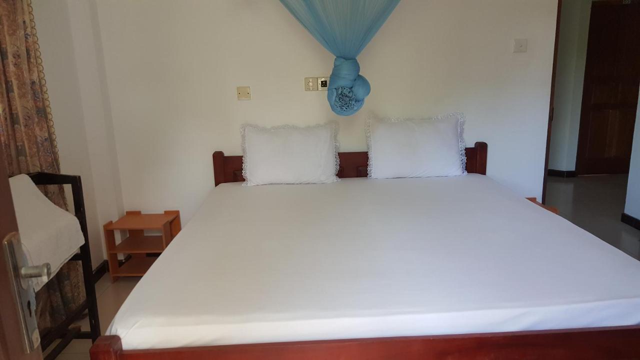 Hotel Whitehouse Tissamaharama Zewnętrze zdjęcie